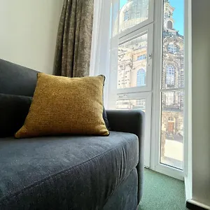 Grosses Familienapartment Mit Blick Zur Frauenkirche Apartment Dresden